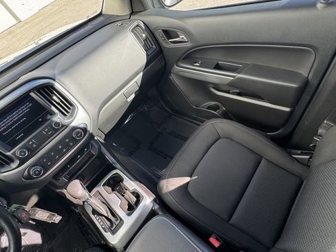 Used 2022 Chevrolet Colorado LT w/ LT Convenience Package image 13