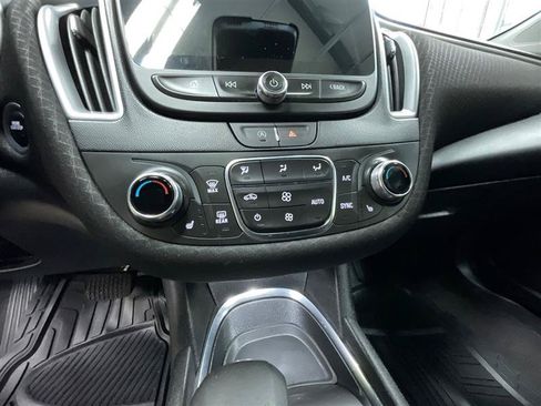 Used 2023 Chevrolet Malibu LT FWD image 16