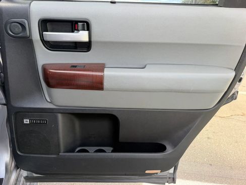 Used 2013 Toyota Sequoia Platinum RWD image 19