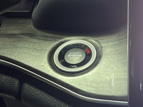 Used 2023 Jeep Grand Cherokee Overland AWD/4WD image 19