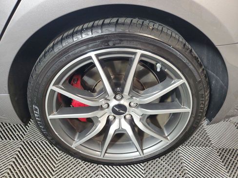 Used 2025 Genesis G70 2.5T RWD image 9