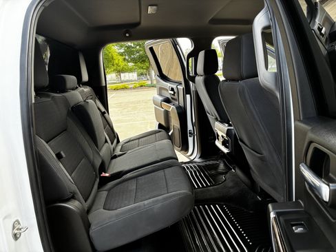 Used 2020 GMC Sierra 1500 Elevation w/ Elevation Value Package AWD/4WD image 21