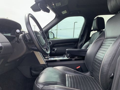 Used 2018 Land Rover Discovery HSE Luxury image 16