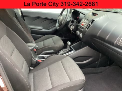 Used 2017 Kia Forte LX FWD image 7