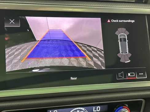 Used 2025 Audi Q3 2.0T Premium w/ Convenience Package image 18