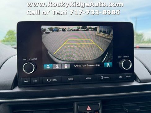 Used 2025 Honda Pilot Sport image 19