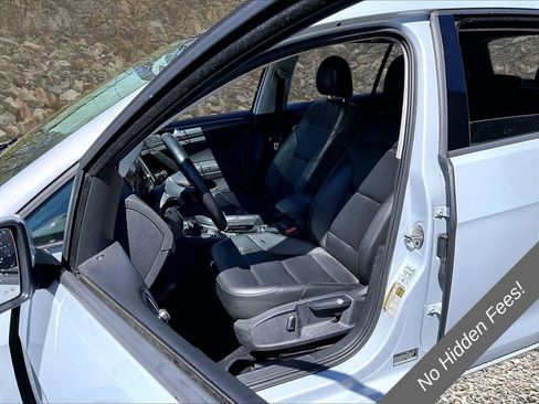 Used 2021 Volkswagen Golf 4-Door FWD image 22