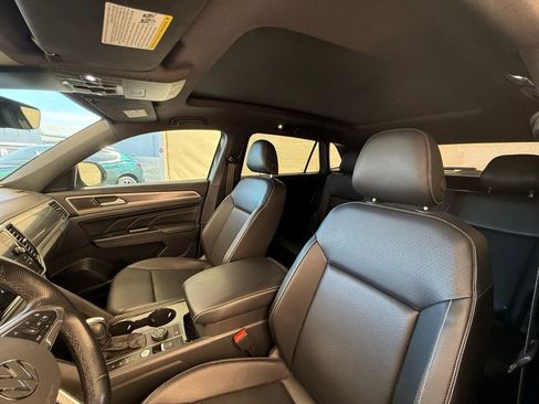 Used 2020 Volkswagen Atlas Cross Sport SEL R-Line image 14