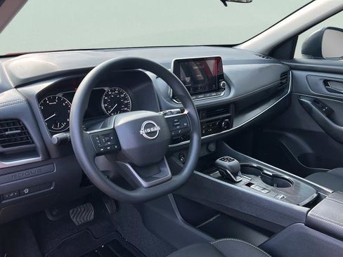 Used 2026 Nissan Rogue S FWD image 13