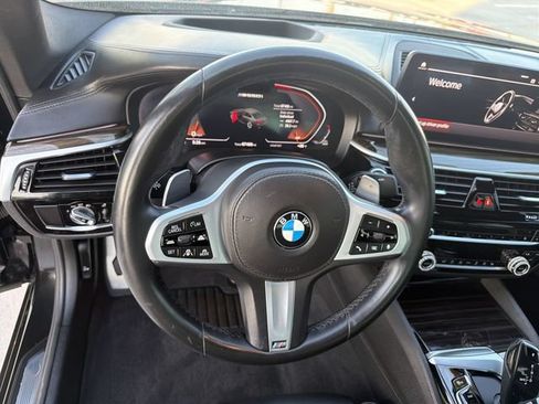 Used 2021 BMW M550i xDrive AWD/4WD image 16
