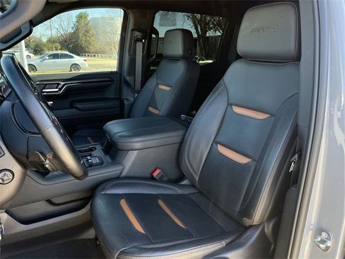 Used 2024 GMC Sierra 1500 AT4 w/ Technology Package image 28