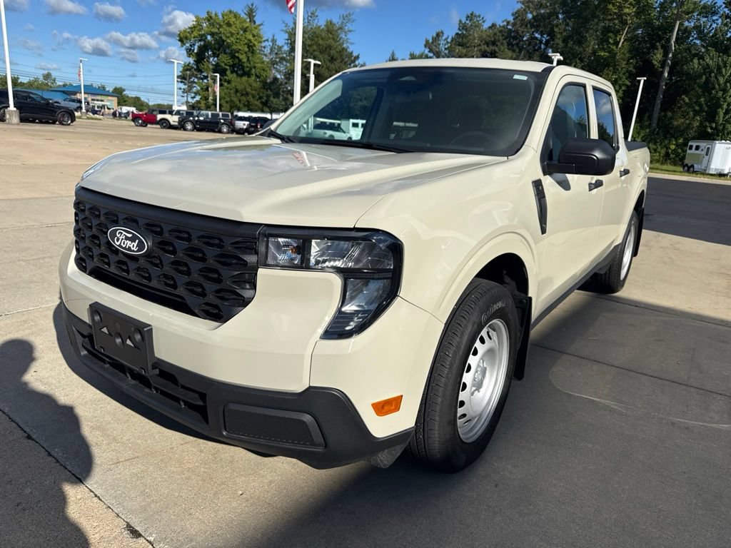Used 2025 Ford Maverick XL FWD image 2
