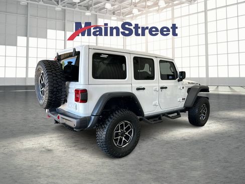 Used 2024 Jeep Wrangler Unlimited Rubicon w/ Capability Package AWD/4WD image 5