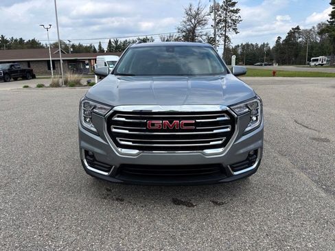 Used 2024 GMC Terrain SLT w/ Infotainment Package II AWD/4WD image 8