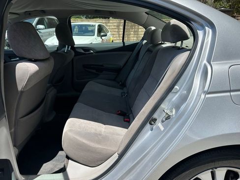 Used 2010 Honda Accord LX-P image 8