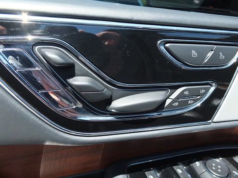 Used 2022 Lincoln Navigator L Black Label AWD/4WD image 22