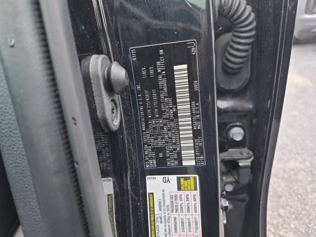 Used 2025 Toyota Corolla Cross LE FWD image 35