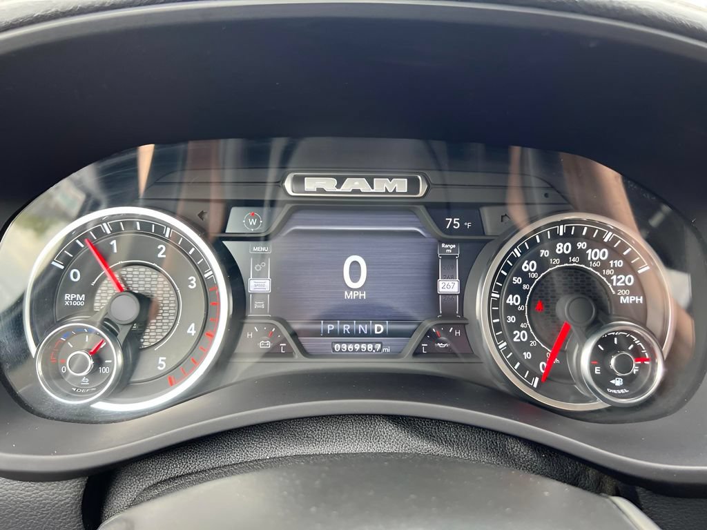 Used 2024 RAM 3500 Laramie AWD/4WD image 38