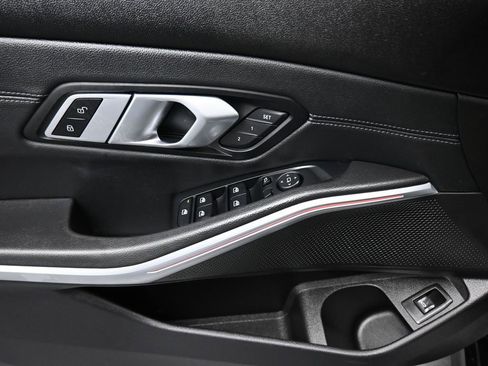 Used 2020 BMW 330i xDrive Sedan w/ Premium Package image 10