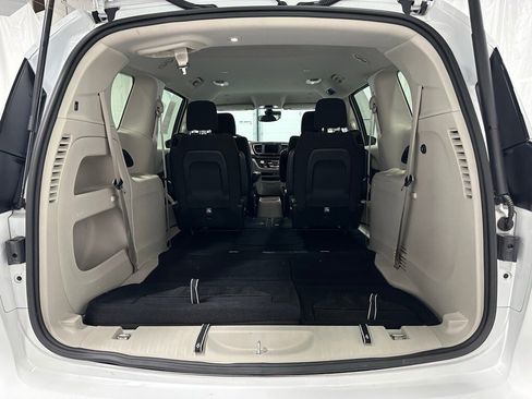 Used 2023 Chrysler Voyager LX image 52