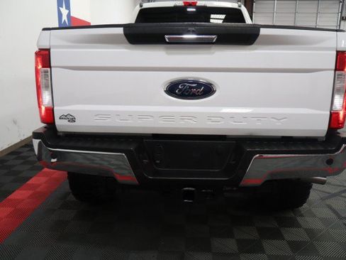 Used 2018 Ford F250 XLT w/ XLT Premium Package AWD/4WD image 25