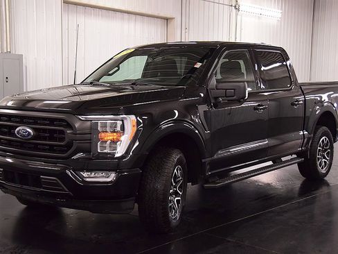 Used 2022 Ford F150 XLT w/ Equipment Group 302A High AWD/4WD image 3