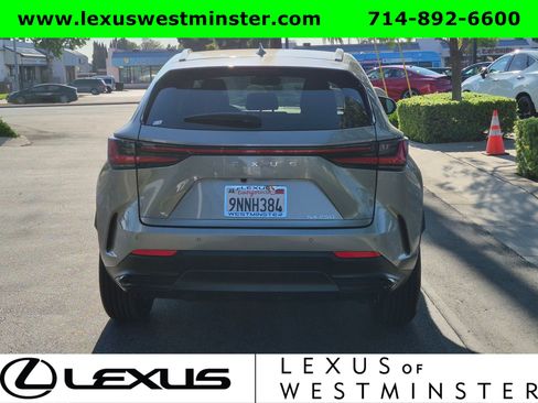 Used 2025 Lexus NX 250 FWD w/ Accessory Package (2T) image 11
