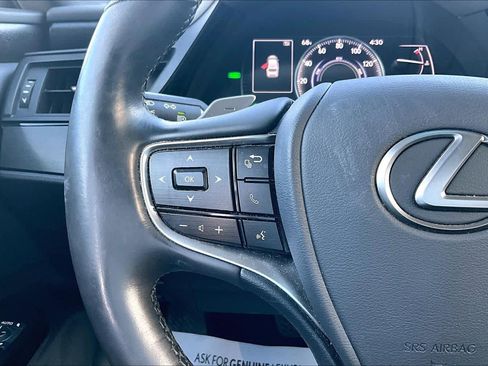 Used 2022 Lexus ES 300h w/ Premium Package image 24