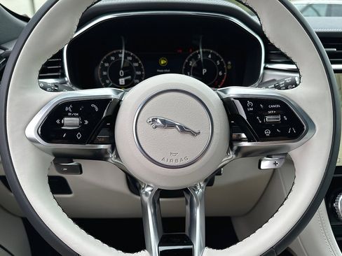 New 2024 Jaguar F-PACE R-Dynamic S image 21
