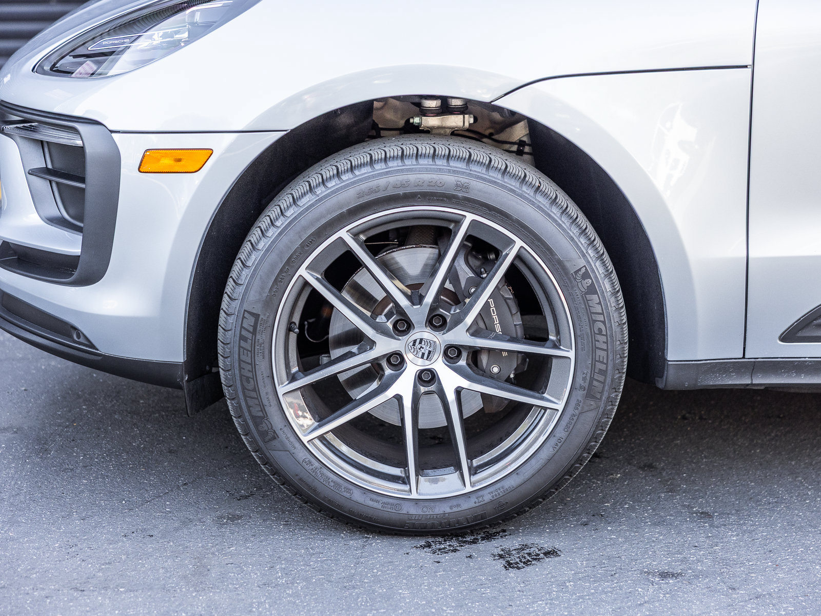 Certified 2026 Porsche Macan AWD/4WD image 19