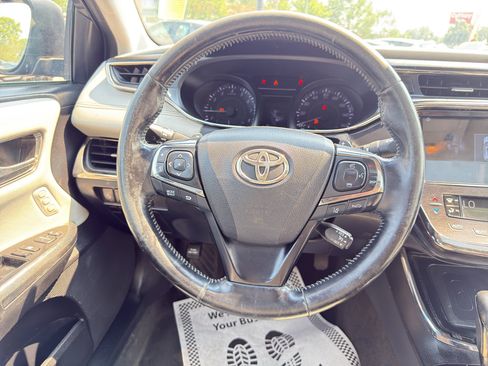Used 2018 Toyota Avalon Touring FWD image 22