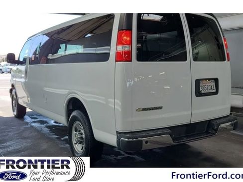 Used 2024 Chevrolet Express 3500 LT w/ LT Preferred Equipment Group RWD image 3