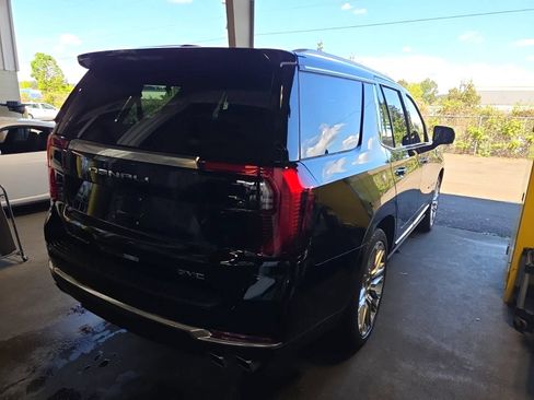 Used 2025 GMC Yukon Denali w/ Denali Reserve Package AWD/4WD image 4