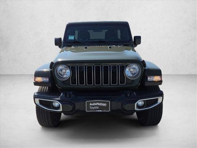 Used 2021 Jeep Wrangler Unlimited Sahara AWD/4WD image 2