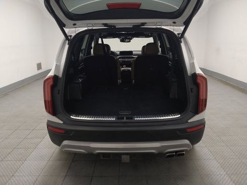 Used 2020 Kia Telluride SX w/ SX Prestige Package image 29