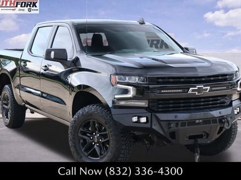 Used 2021 Chevrolet Silverado 1500 LT Trail Boss w/ Convenience Package II AWD/4WD image 1