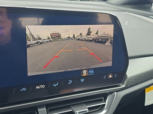 New 2026 Chevrolet Equinox EV LT image 28