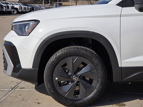 New 2026 Volkswagen Taos S FWD image 5