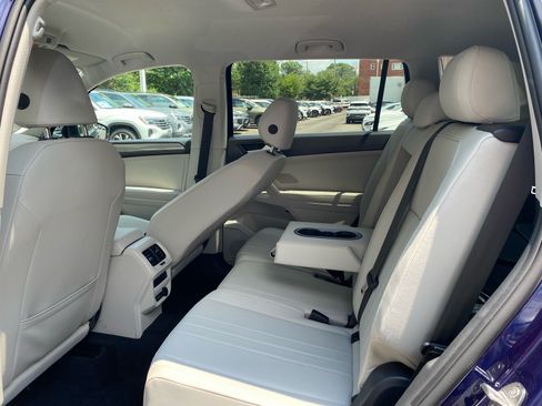 Certified 2023 Volkswagen Tiguan SE FWD image 19