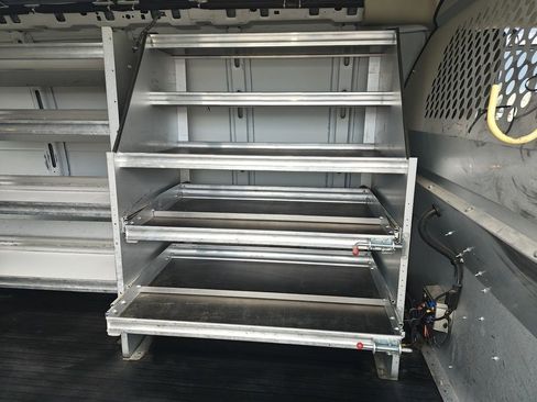 Used 2014 Chevrolet Express 2500 image 3