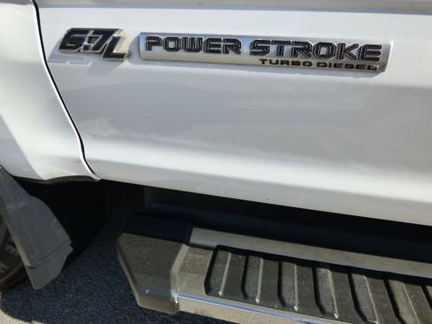 Used 2021 Ford F250 Lariat w/ Lariat Value Package image 12