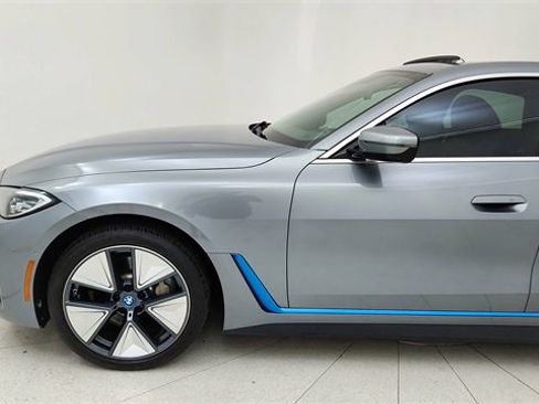 Used 2023 BMW i4 eDrive35 w/ Premium Package image 9