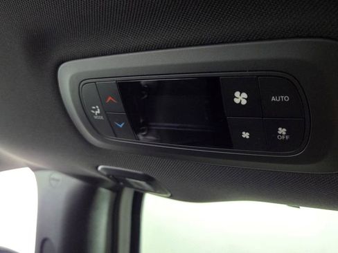 New 2026 Chrysler Pacifica Select image 35