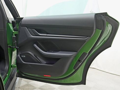 Used 2022 Porsche Taycan 4 Cross Turismo image 35