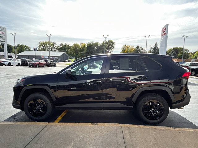 Used 2025 Toyota RAV4 LE FWD image 4