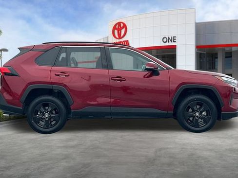 Used 2023 Toyota RAV4 XLE w/ Convenience Package FWD image 3