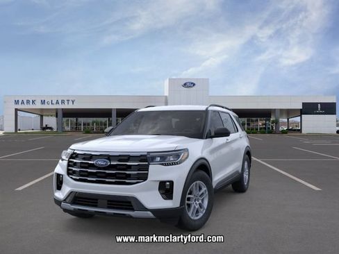 New 2026 Ford Explorer Active w/ Active Comfort Package RWD image 2