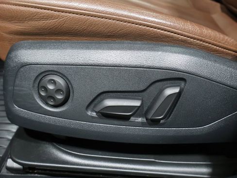 Used 2017 Audi A4 2.0T Premium w/ Convenience Package image 12