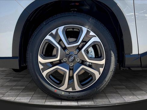 New 2025 Subaru Ascent Touring w/ Popular Package #2 image 11