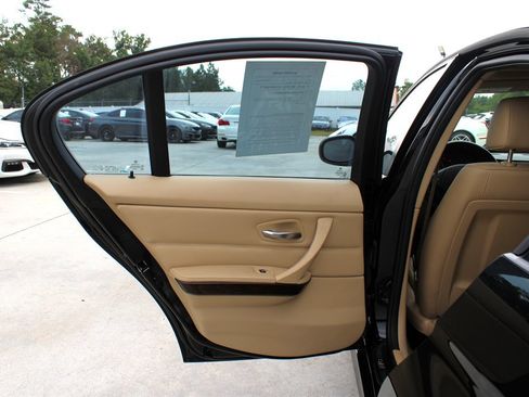 Used 2011 BMW 328i xDrive Sedan image 22